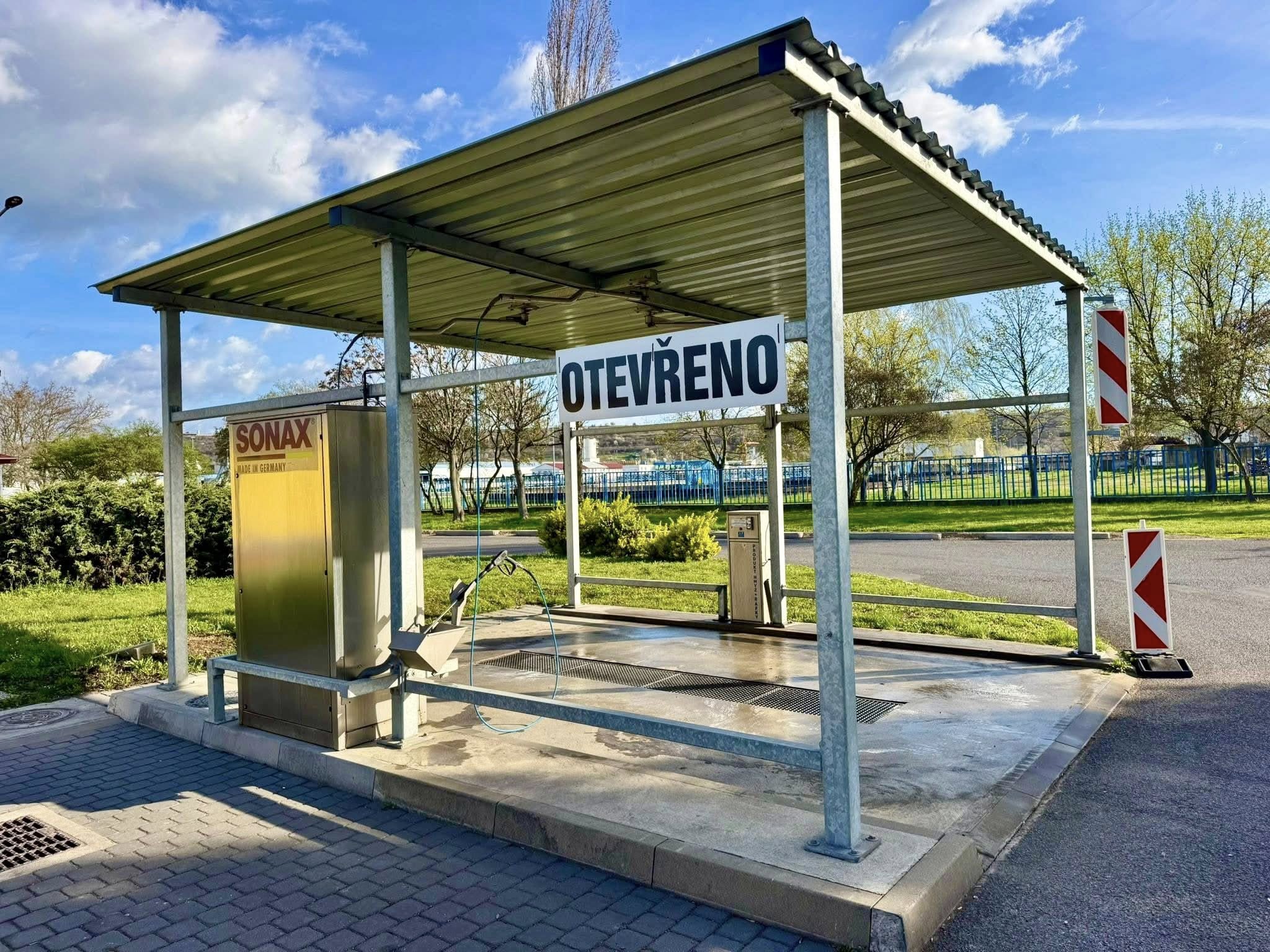 Ruční mycí box myčky AUTO BOUŠKA Štětí