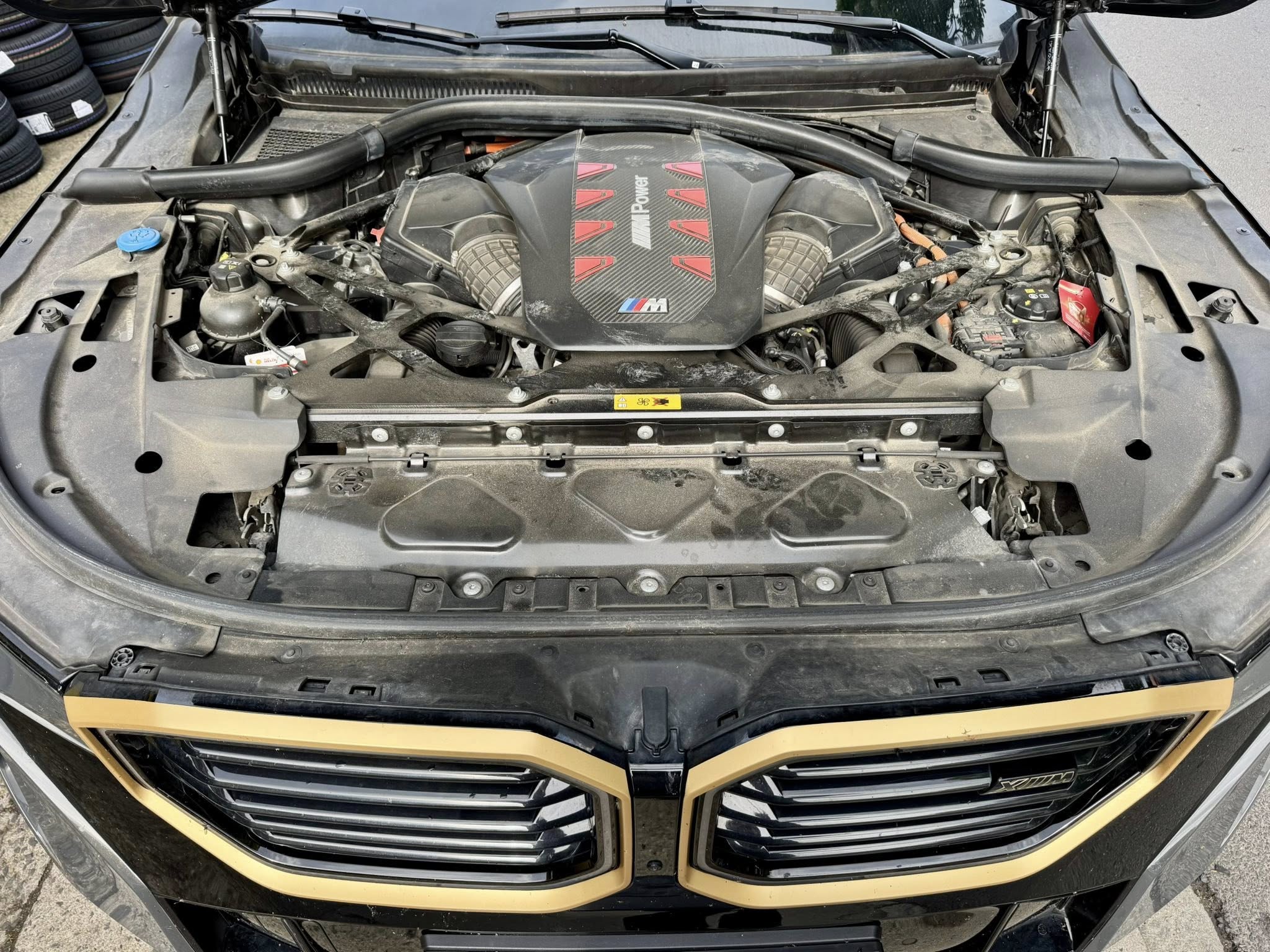 Práce na motoru BMW – autoservis AUTO BOUŠKA