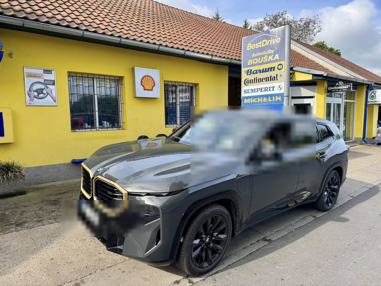 Přezutí vozu Cupra Formentor – pneuservis AUTO BOUŠKA Roudnice